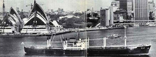 The Mare Maru entering Sydney Port